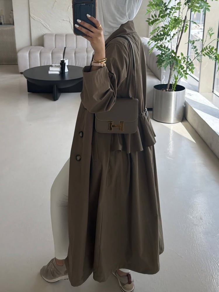 عبايات ملونة