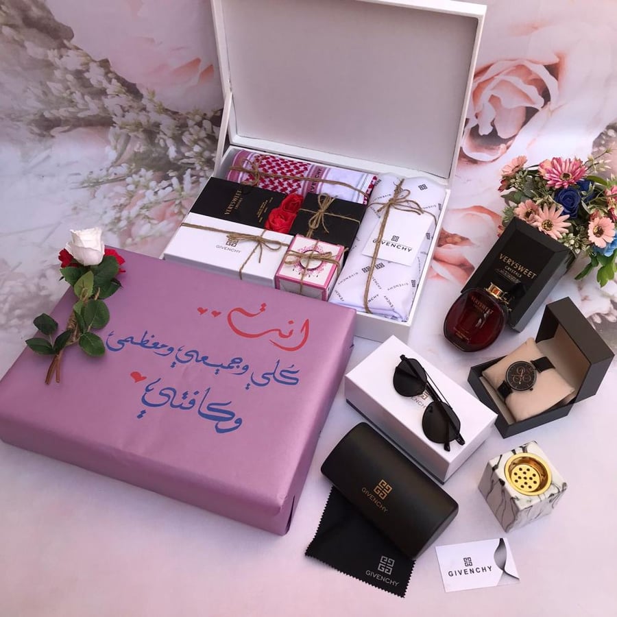 جديد من ماركة جفنشي بوكس رجالي كامل