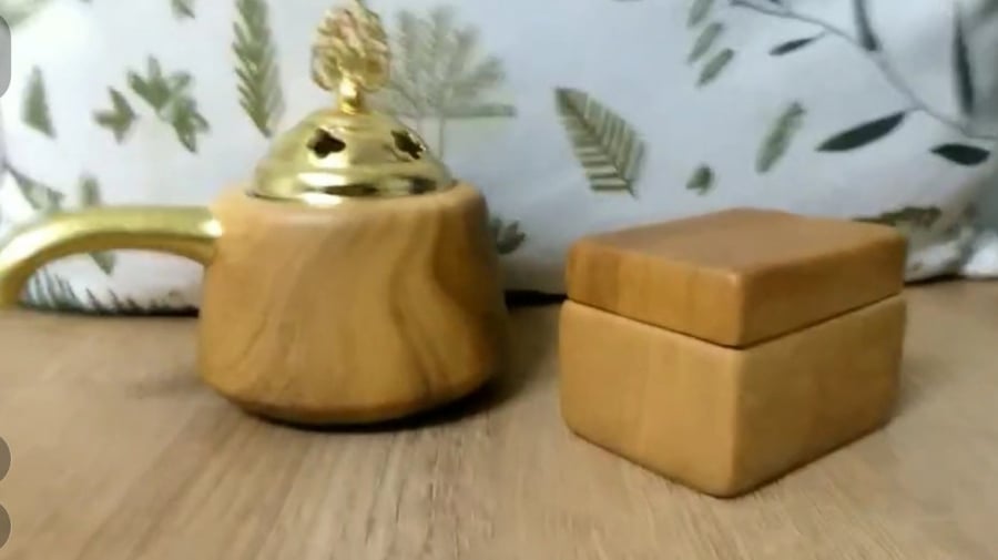 مبخرة وعلبة بخور لون فاخر