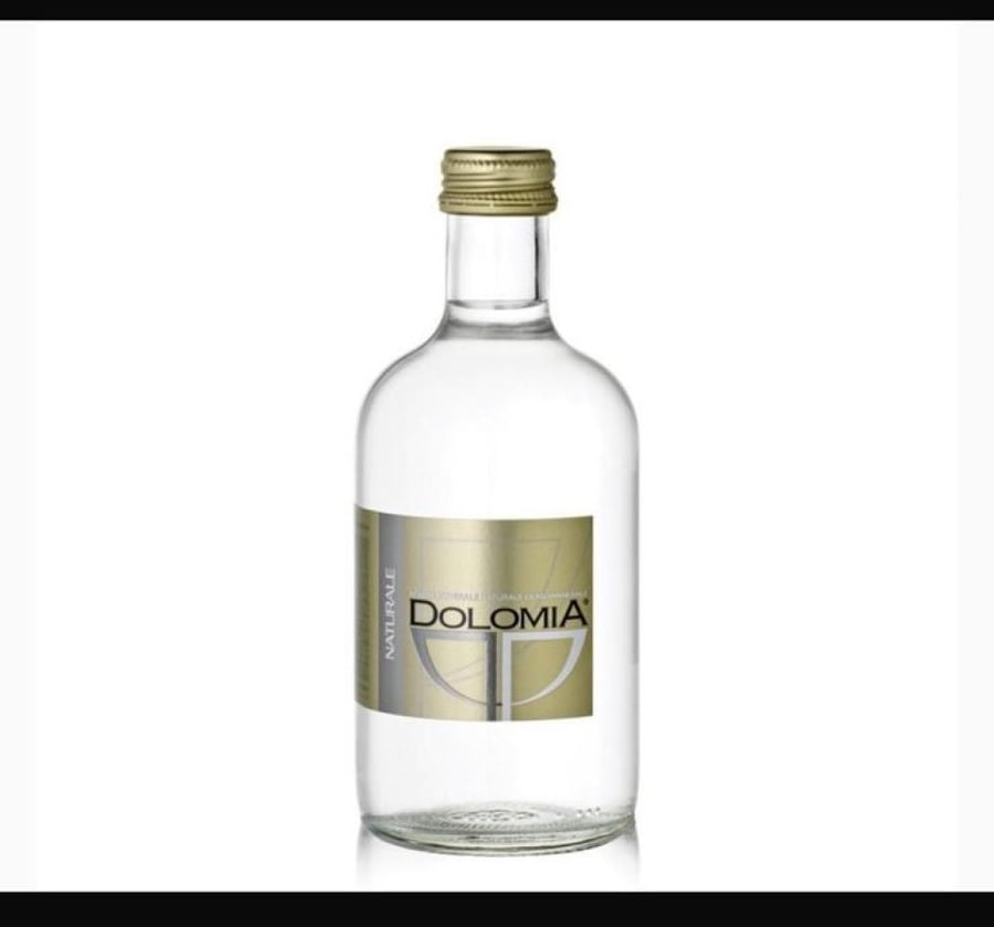 مياه معدنية طبيعية  غير غازية 330ملي *20عبوة زجاج انتاج ايطاليا NATURAL MINERAL WATER