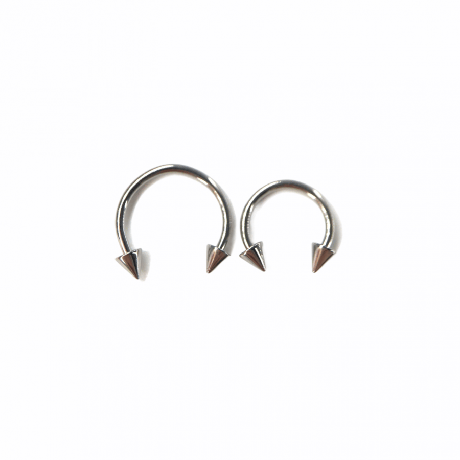 18g Spikes Horseshoe