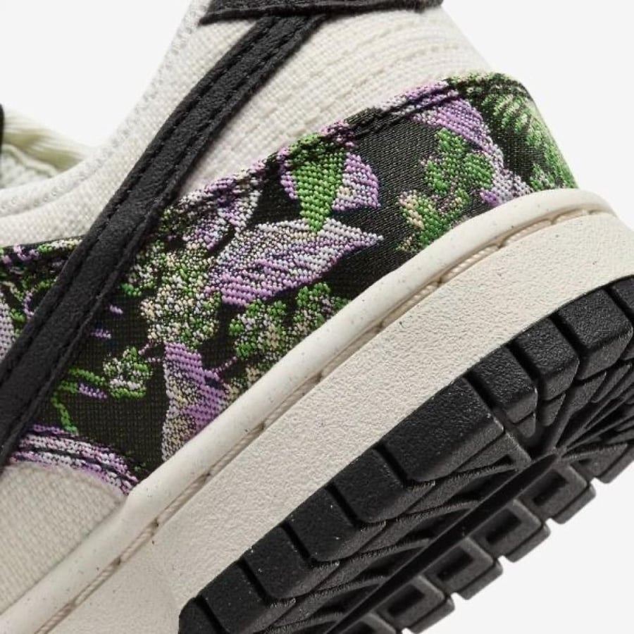 Nike dunk low floral