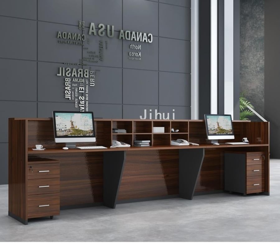 Reception desk with classic design