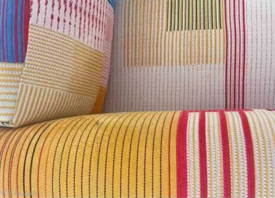 A sofa in the vibrant dopamine color