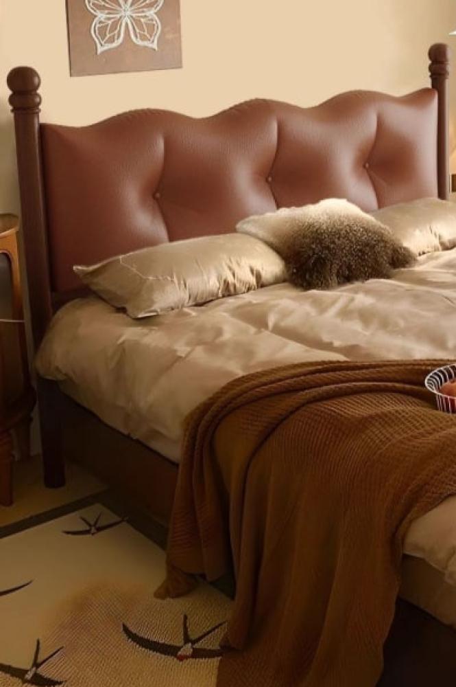 Solid wood bed – vintage style with Scandinavian French touch