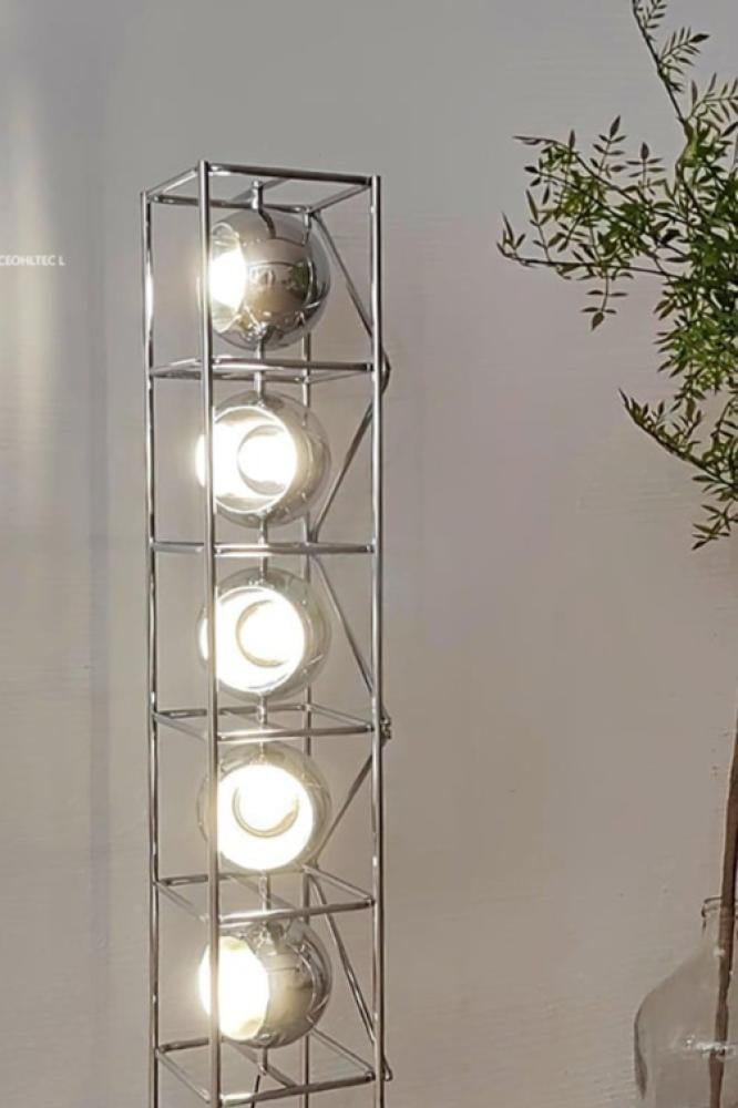 مصباح أرضي باوهاوس – تصميم ما بعد الحداثة بإضاءة LED ذكية