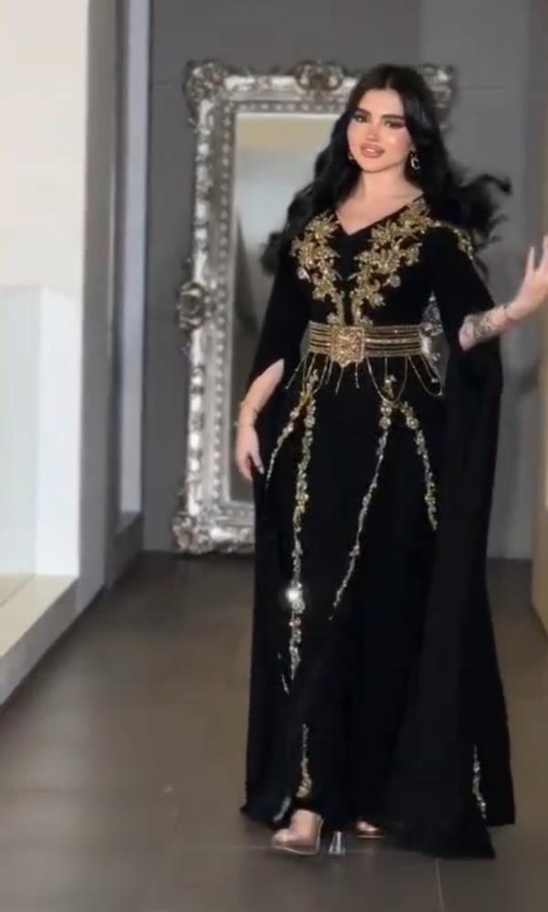 فستان هيفاء