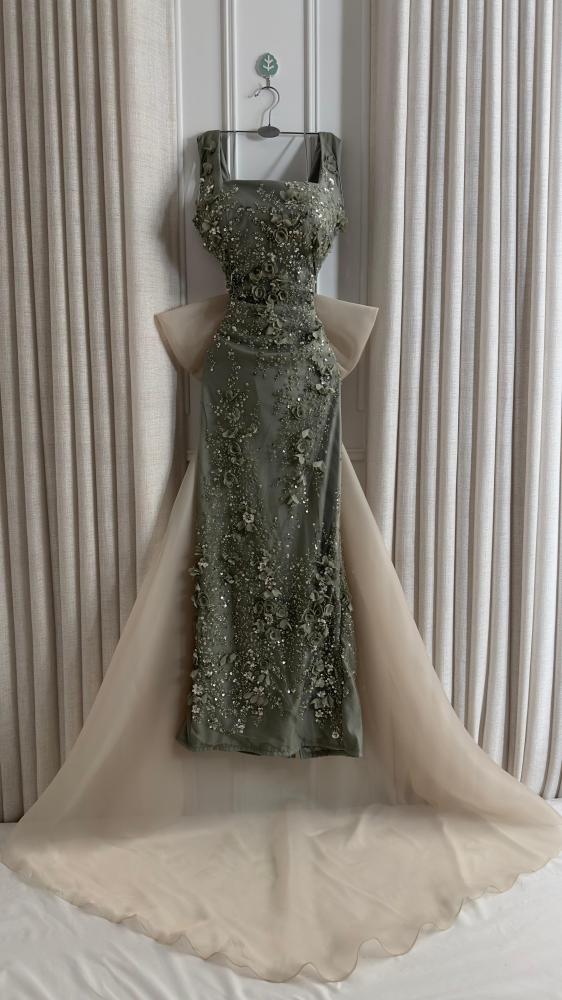 Nermin's dress