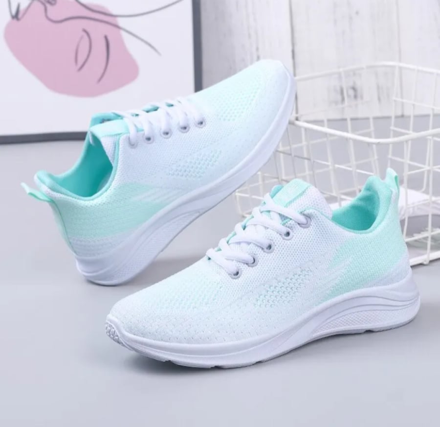 Sneaker