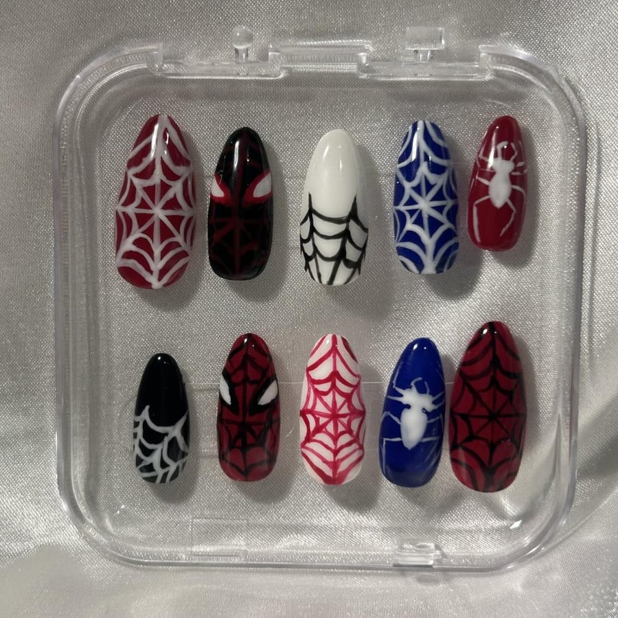 Spidy nails!!️️