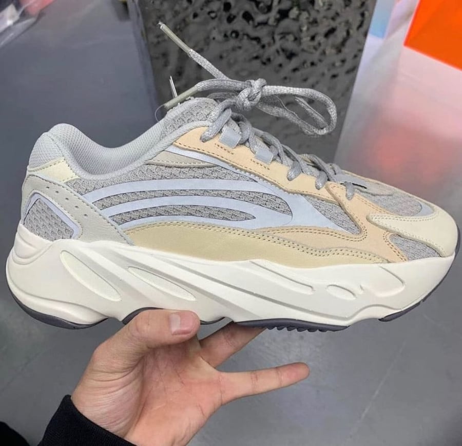 Adidas Yeezy 700 V2 Cream