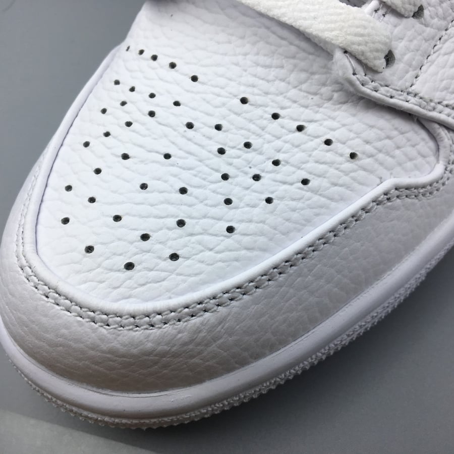Air Jordan 1 Low Black Toe