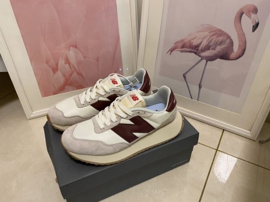 New Balance 237 Off White