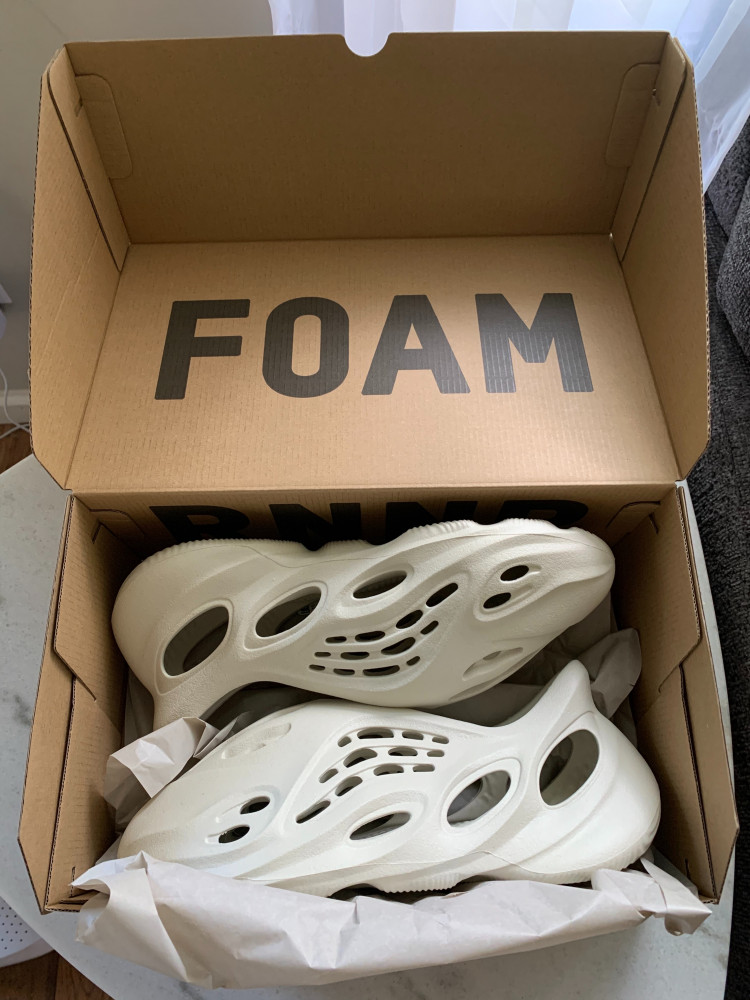 Adidas Yeezy Foam RNNR Arart