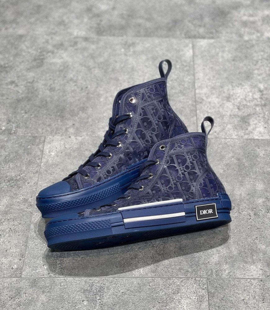 Dior high top sneakers B23