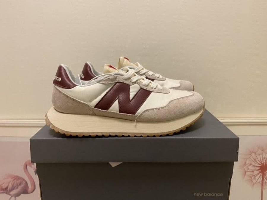 New Balance 237 Off White