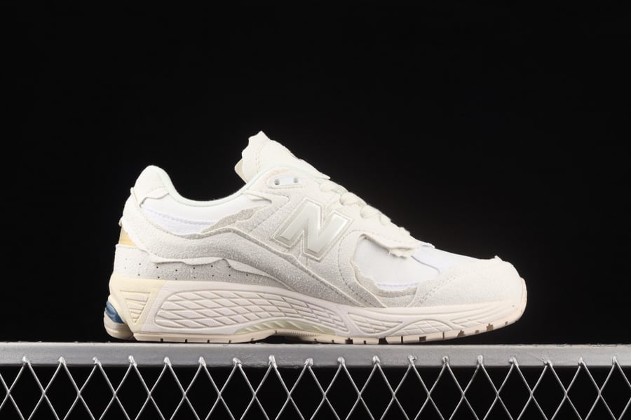 New Balance 2002r