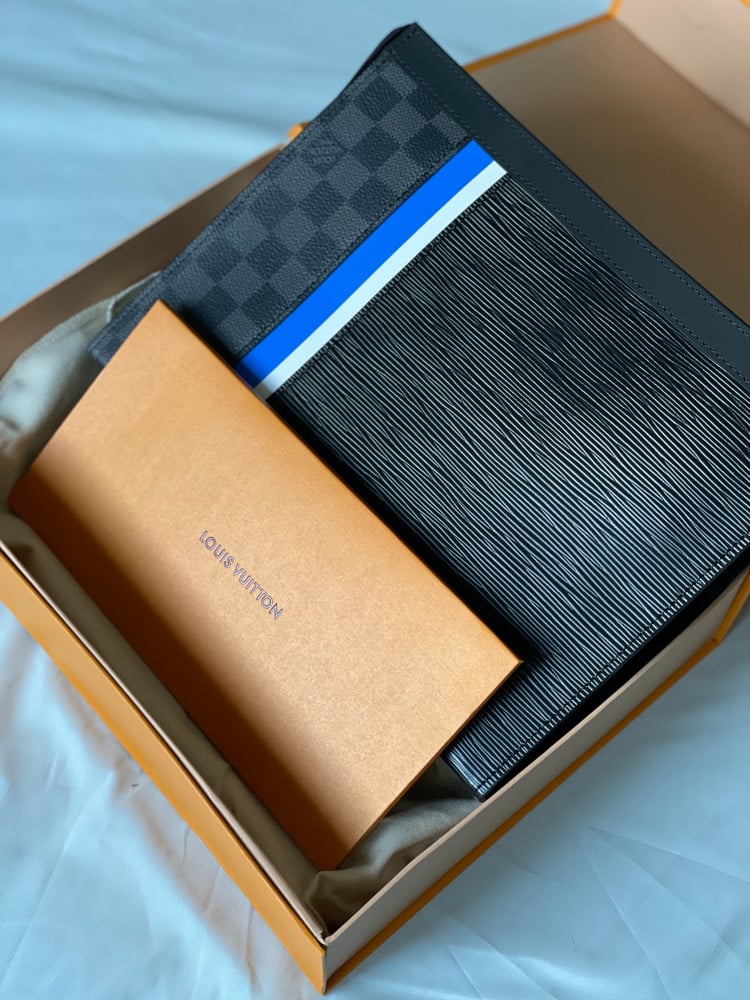 باوتش LV Pouch
