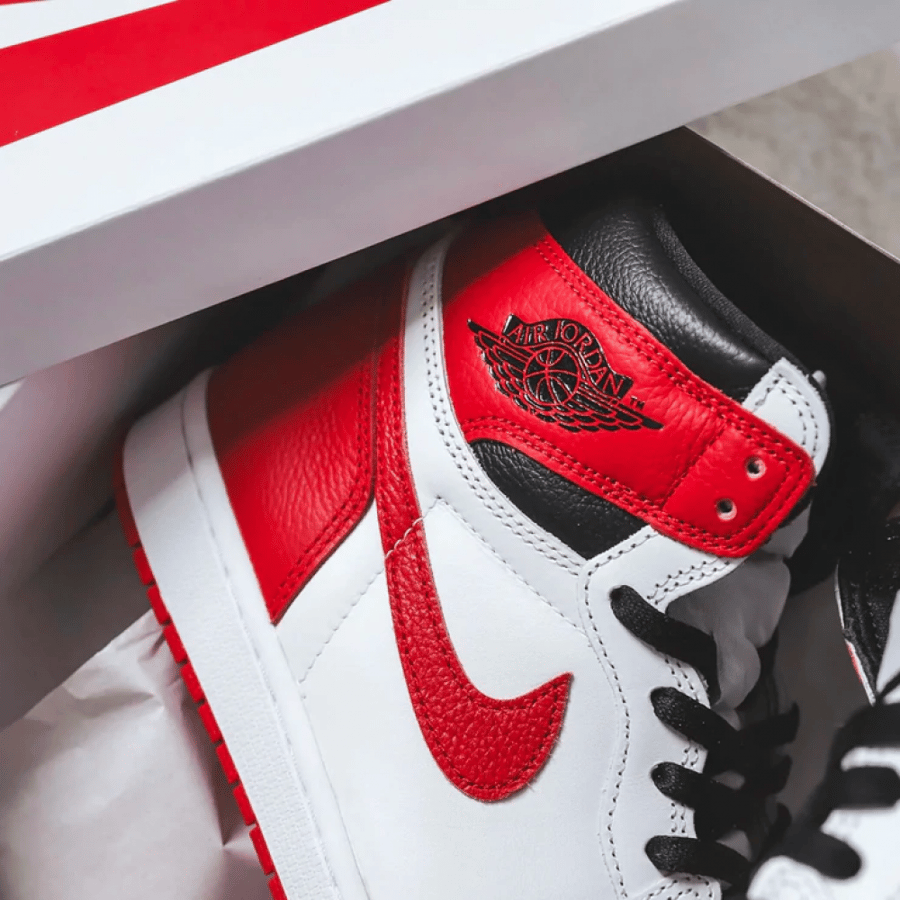 AIR JORDAN 1 RETRO HIGH OG "Heritage"
