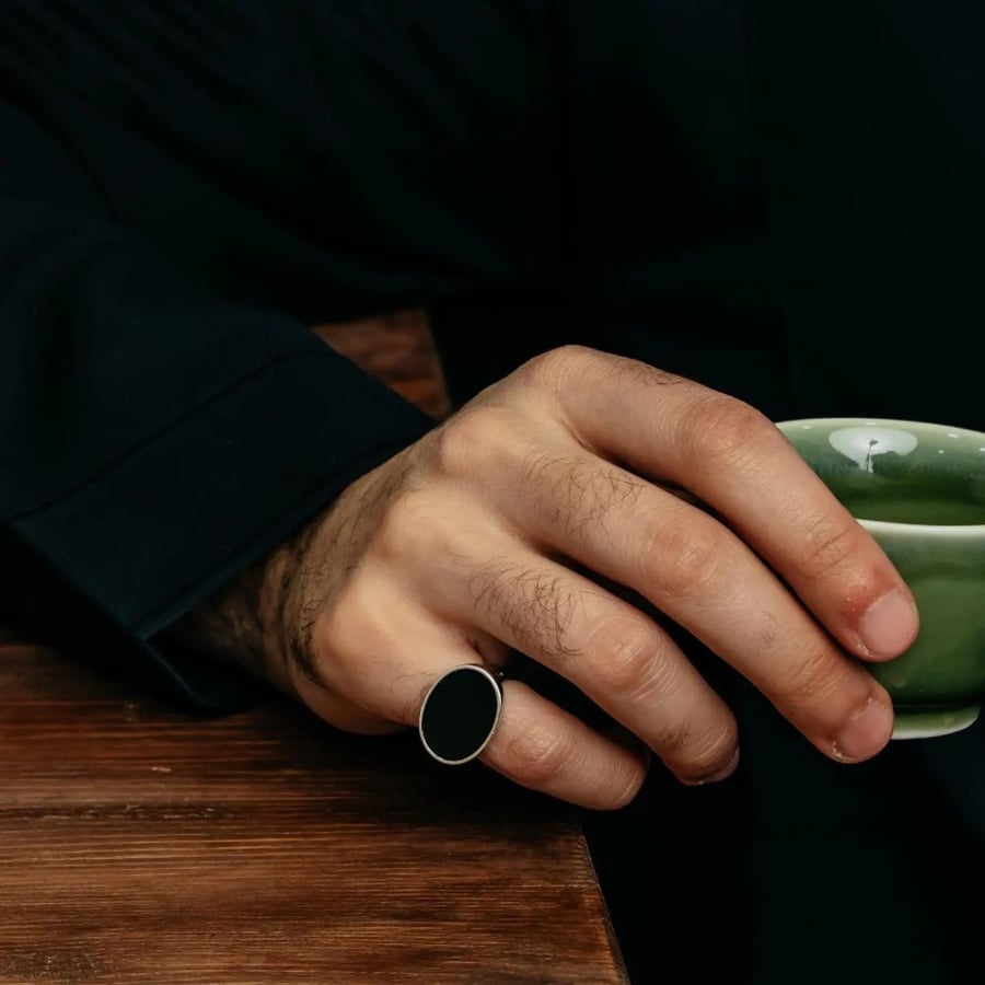 خواتم رجاليه ملكيه فضه عيار 925 خالص خاتم رجالي ملكي متجر سمو للخواتم