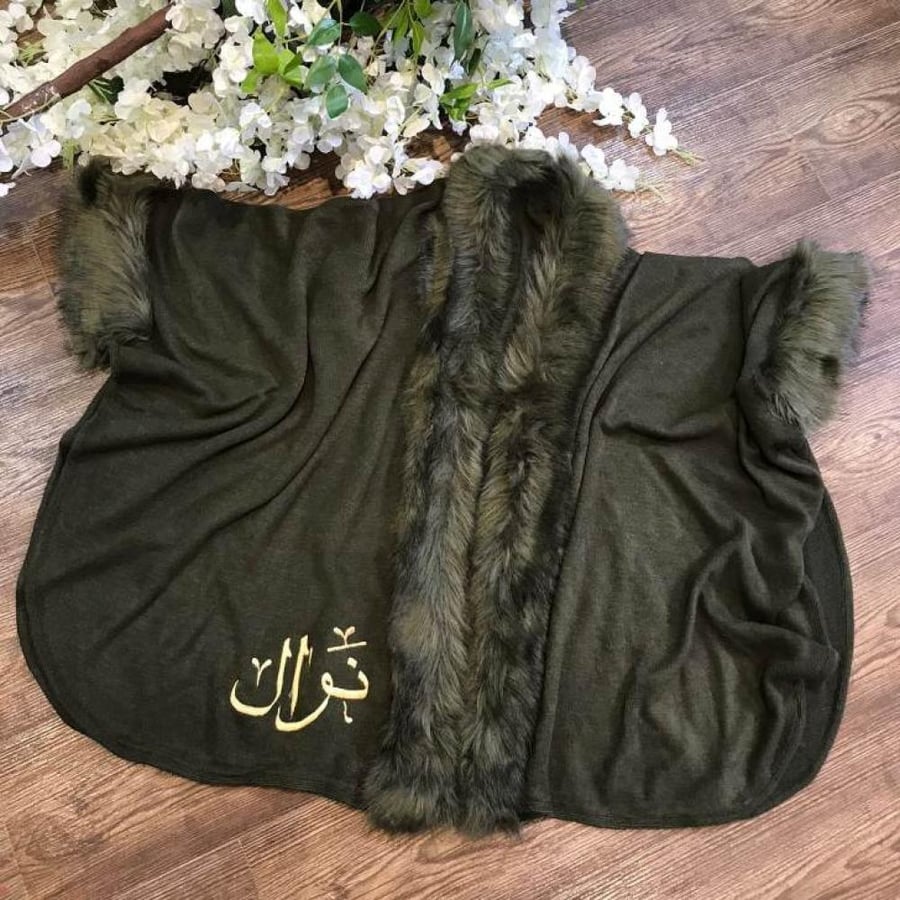 وشاح شتوي نسائي صوف مع هودي للبنات