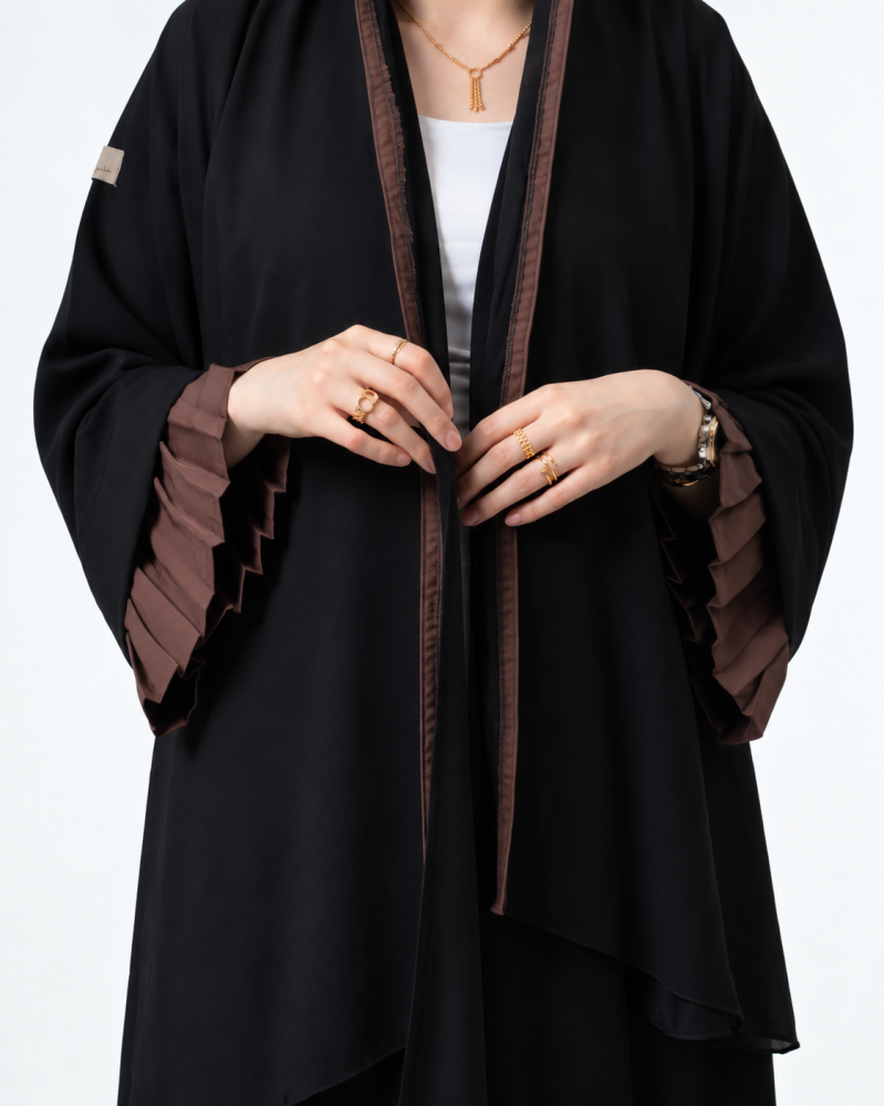 عباية كريب اسود فاحم كم كسرات