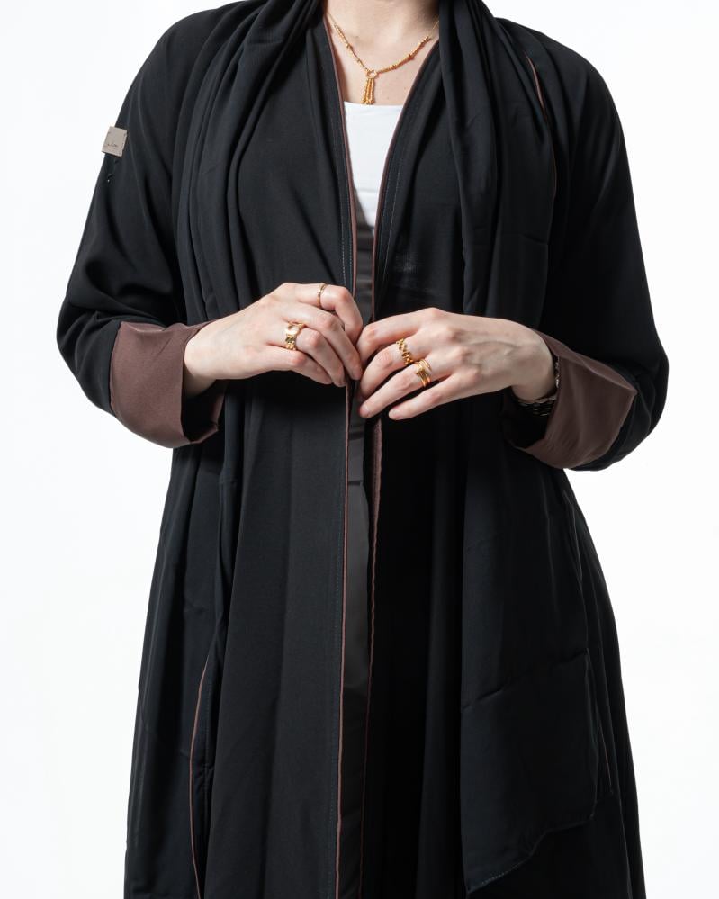 عباية كريب اسود فاحم كلوش