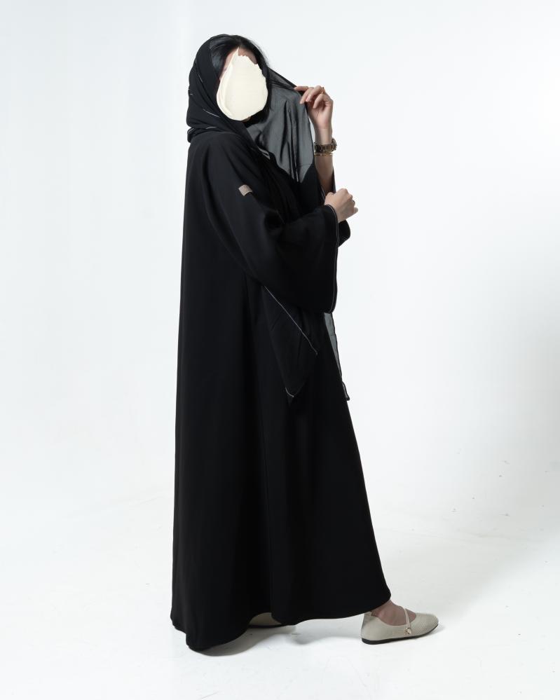 كريب اسود فاحم مخطط ابيض
