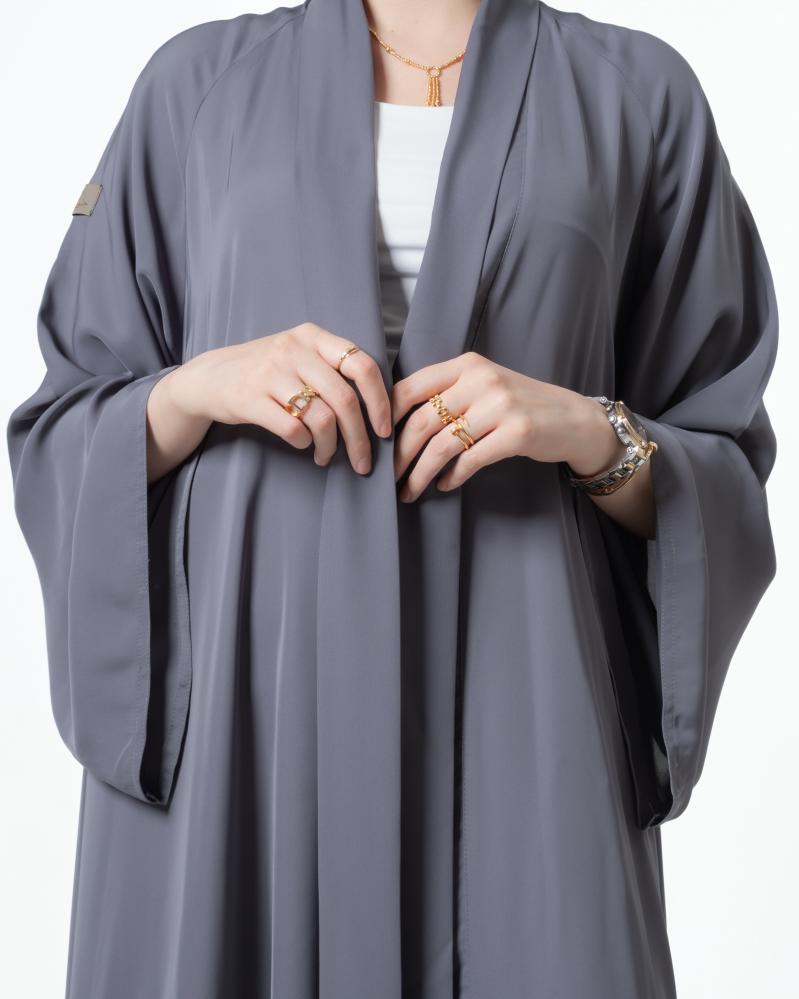 عباية كريب خفيف اكمام واسعه
