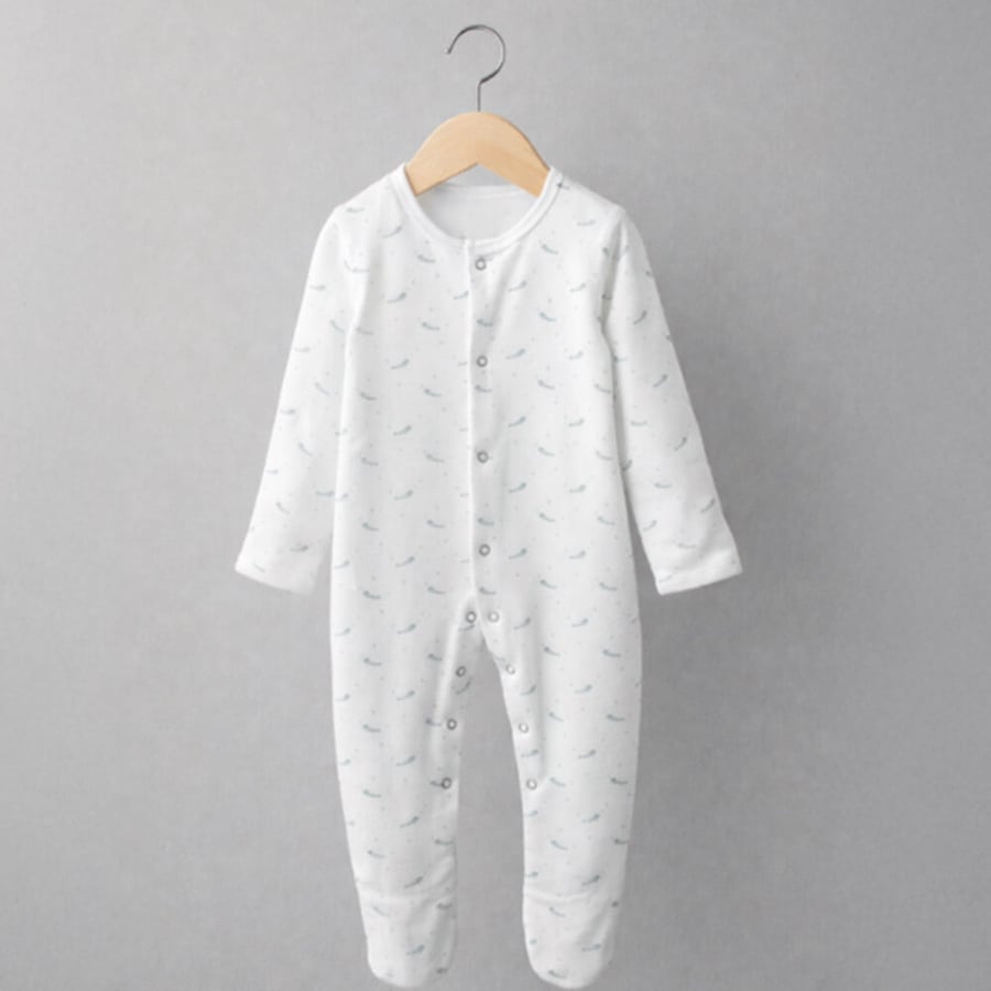 هدية مواليد Baby Olive مع رباطوز دولفن زيتي داخل بوكس خوص أنيق