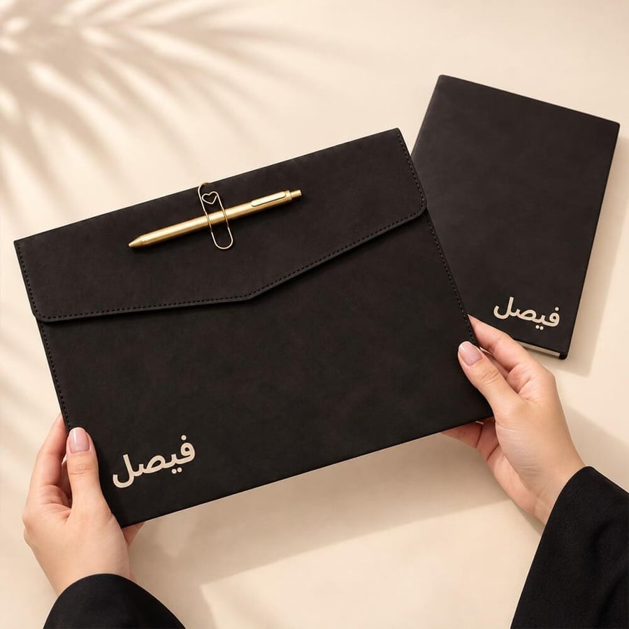 طقم مكتبي جلدي بني مع دفتر وقلم ومشبك ذهبي