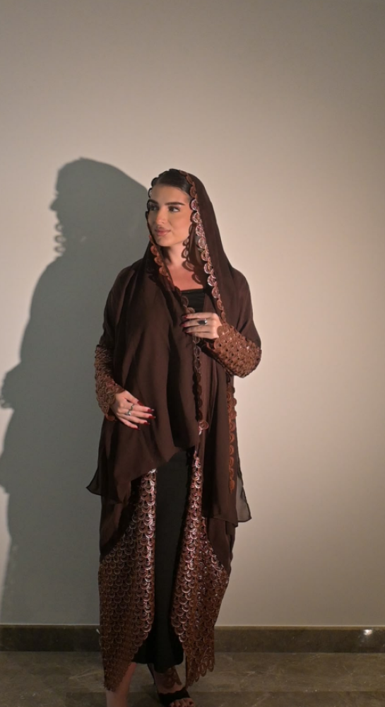 عباية حرير مغسول مع جبير بني غامق