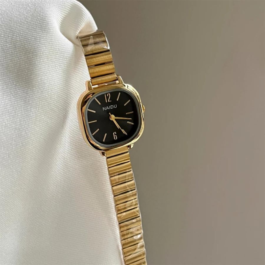 كوارتز ساعة