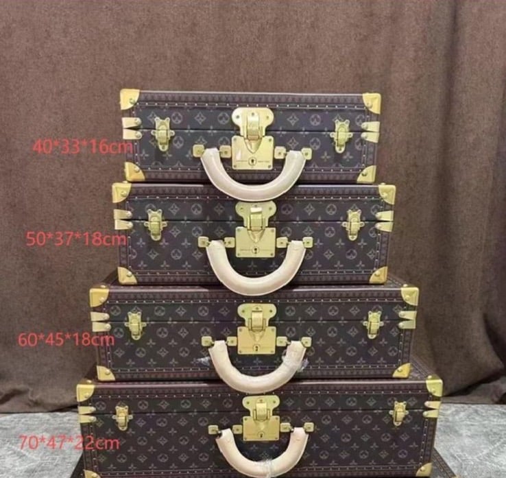 صناديق لويس فيتون سوبر ماستر