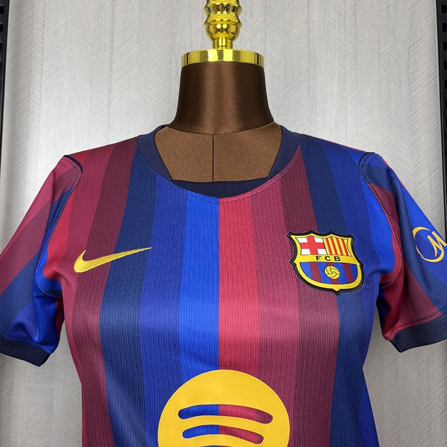 تيشيرت برشلونه نسائي 27\26