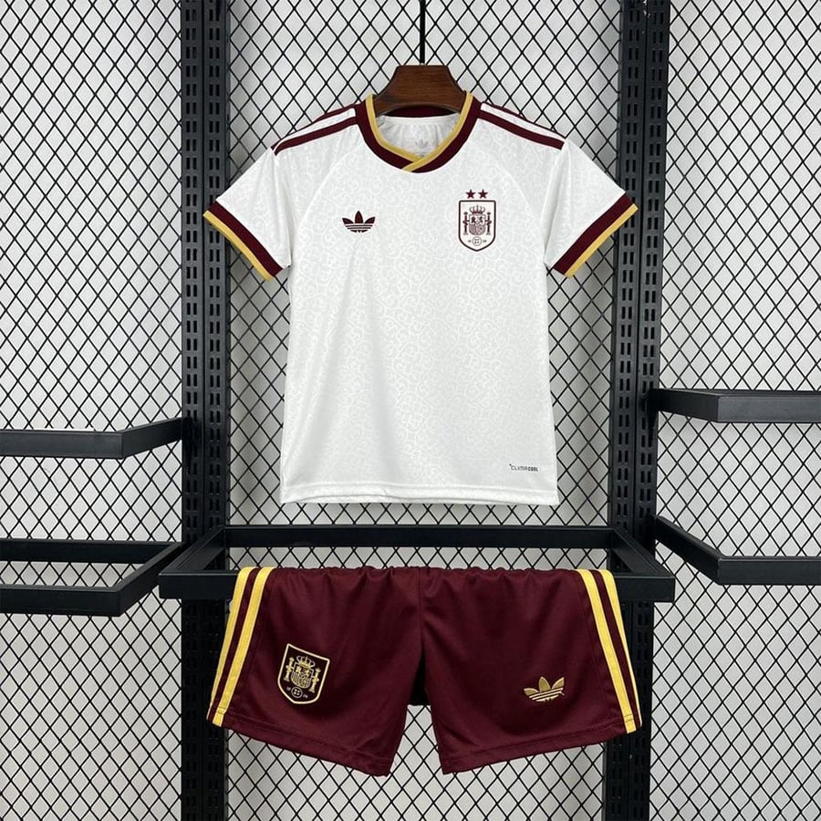 طقم اطفال منتخب اسبانيا 2026