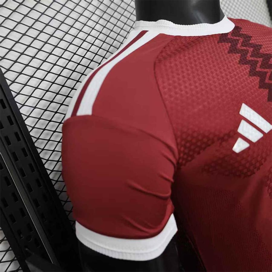 تيشيرت منتخب قطر الأساسي 2026