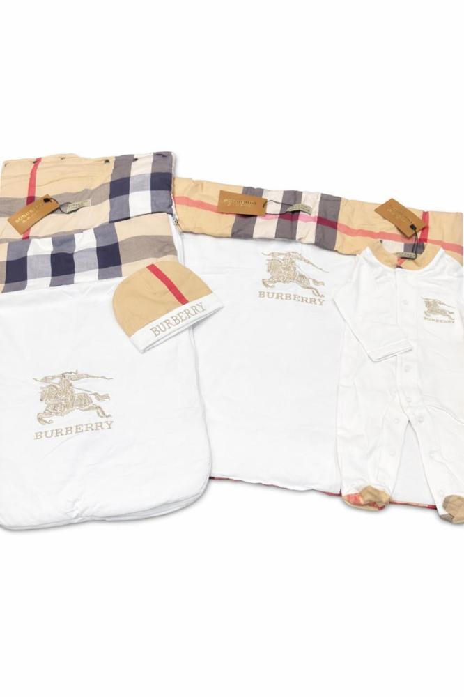 Burberry Heritage Logo Baby Set