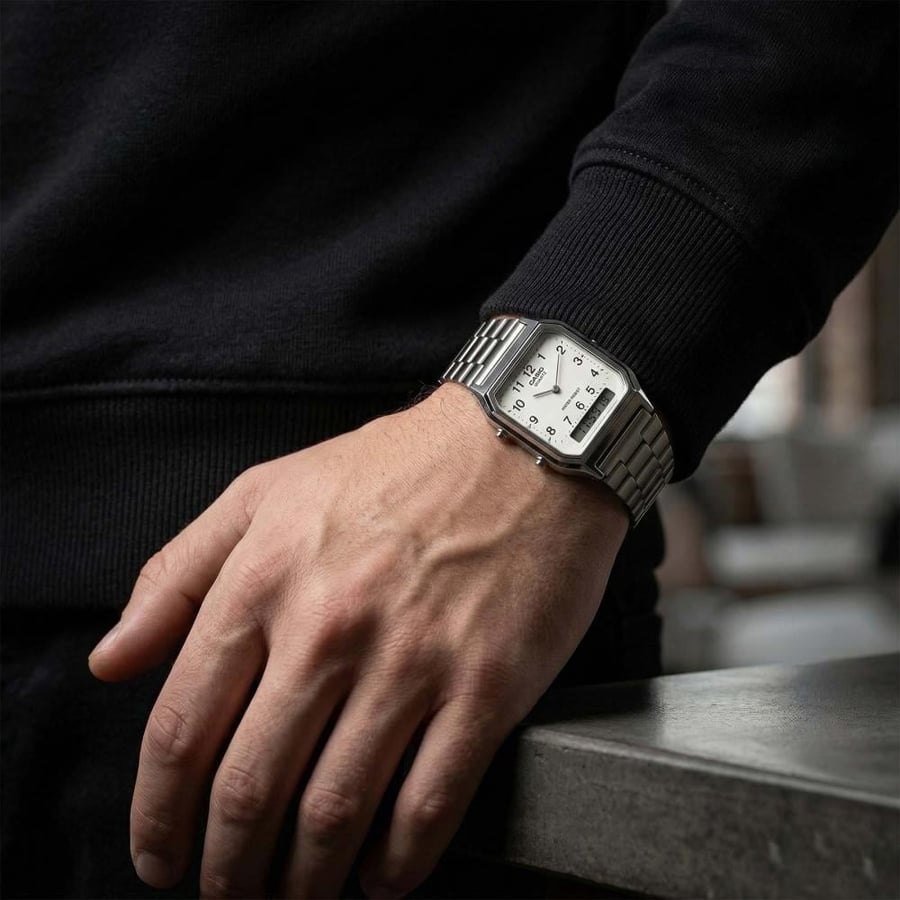 Casio AQ-230-7B watch