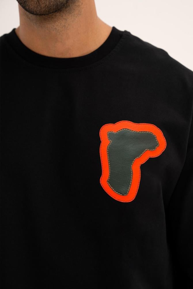 The Camel Tee Black