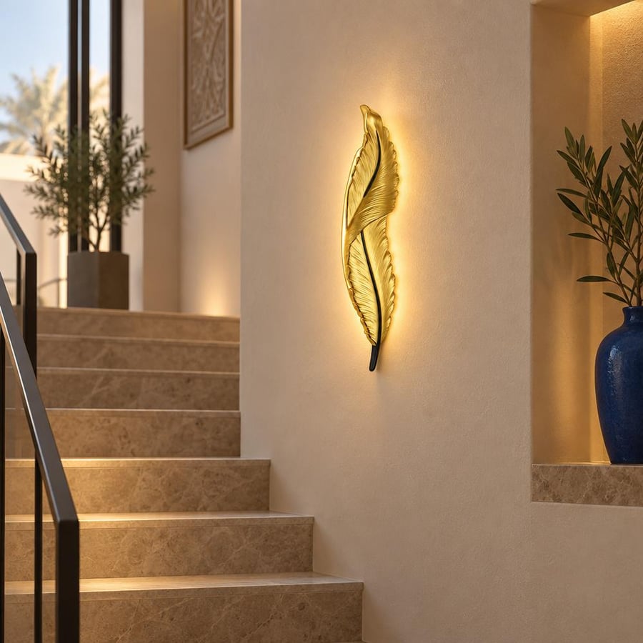 أبليك جداري جبس بتصميم ريش 62 × 16 سم – ذهبي أو أسود | مؤسسة الخطوط الأربعة