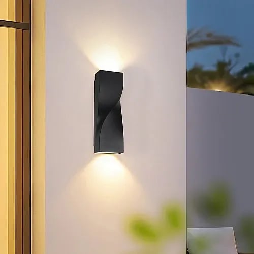 أبليك جداري خارجي OD أسود 2 × 6 واط بإضاءة صفراء دافئة | مؤسسة الخطوط الأربعة