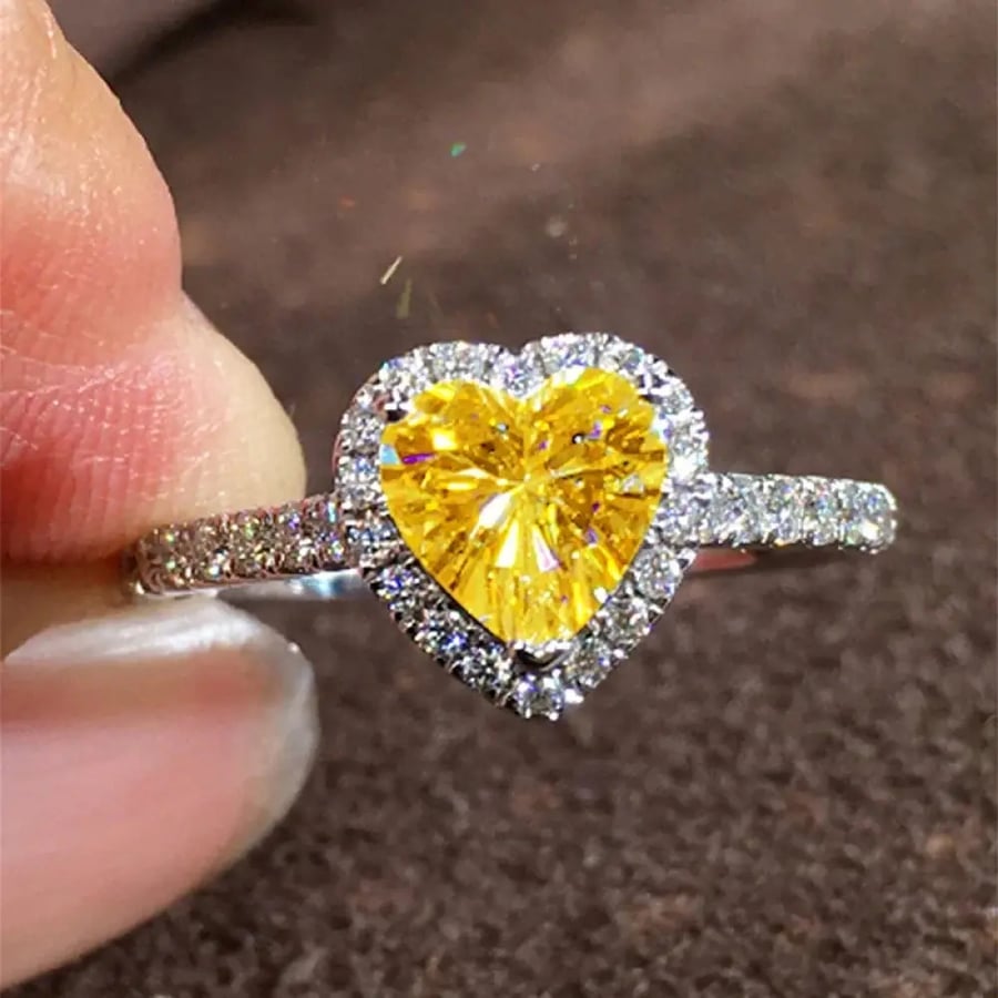 خاتم قلب لامع