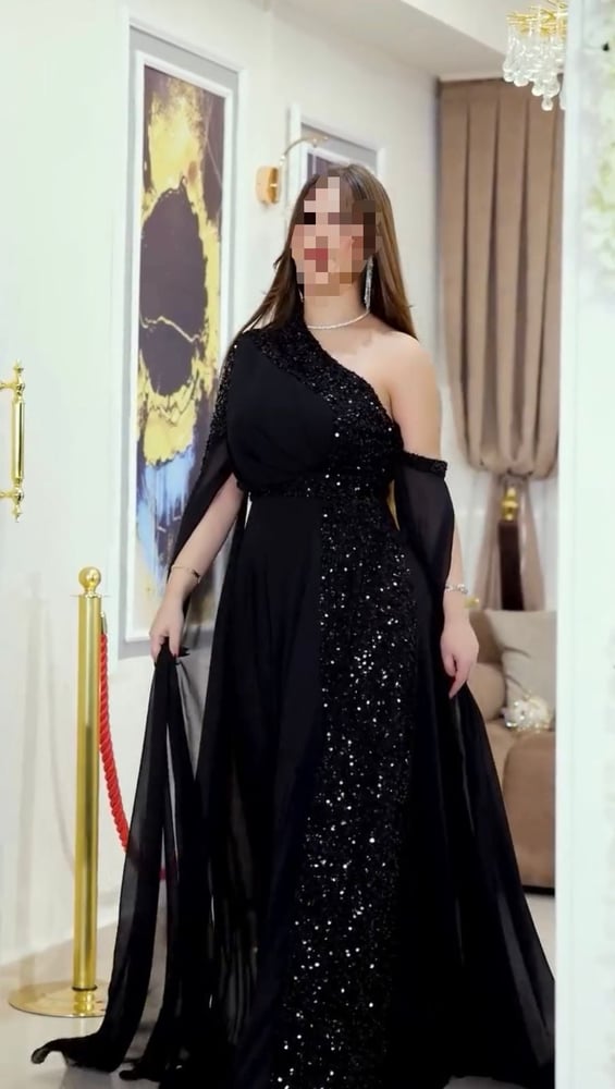 فستان اسود شيفون على ترتر