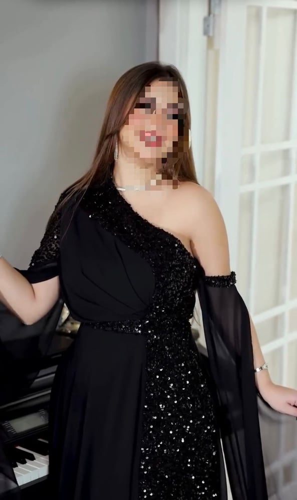 فستان اسود شيفون على ترتر