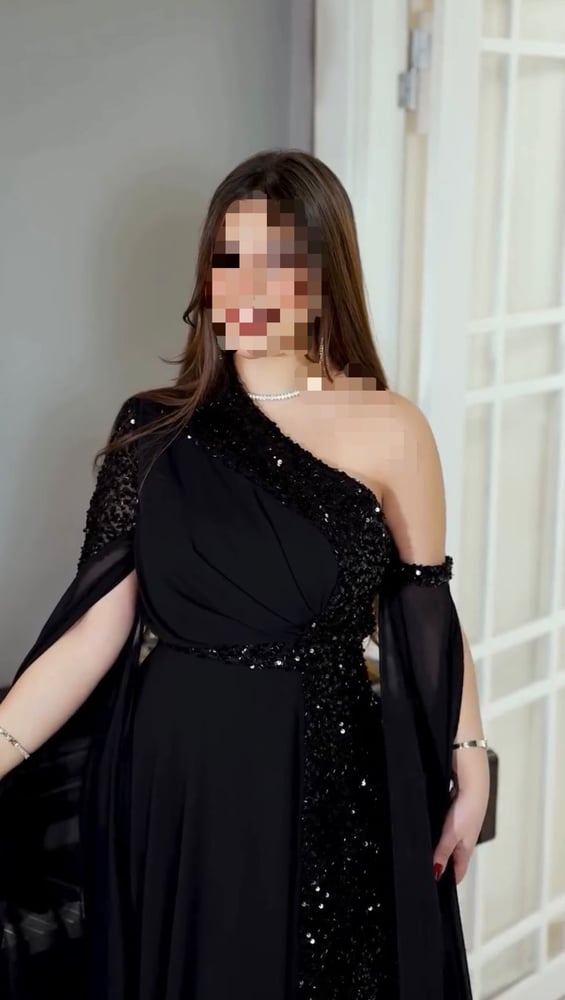 فستان اسود شيفون على ترتر