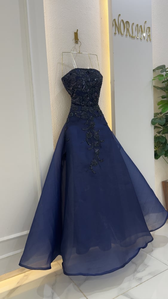 فستان طويل كحلي Navy Formal Dress بتنورة واسعة فاخرة ومميزة