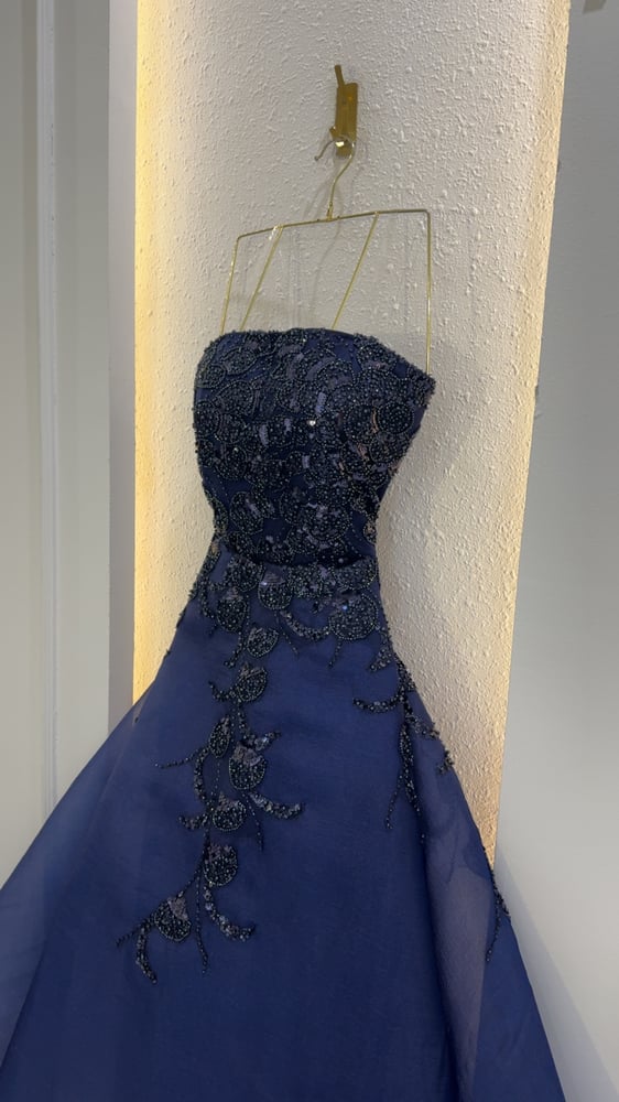 فستان مناسبات كحلي Elegant Navy Dress بتفاصيل فاخرة جذابة