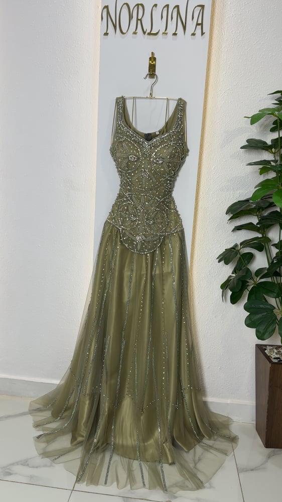 فستان مناسبات راقي Luxury Formal Dress Crystal Embroidery Collecti