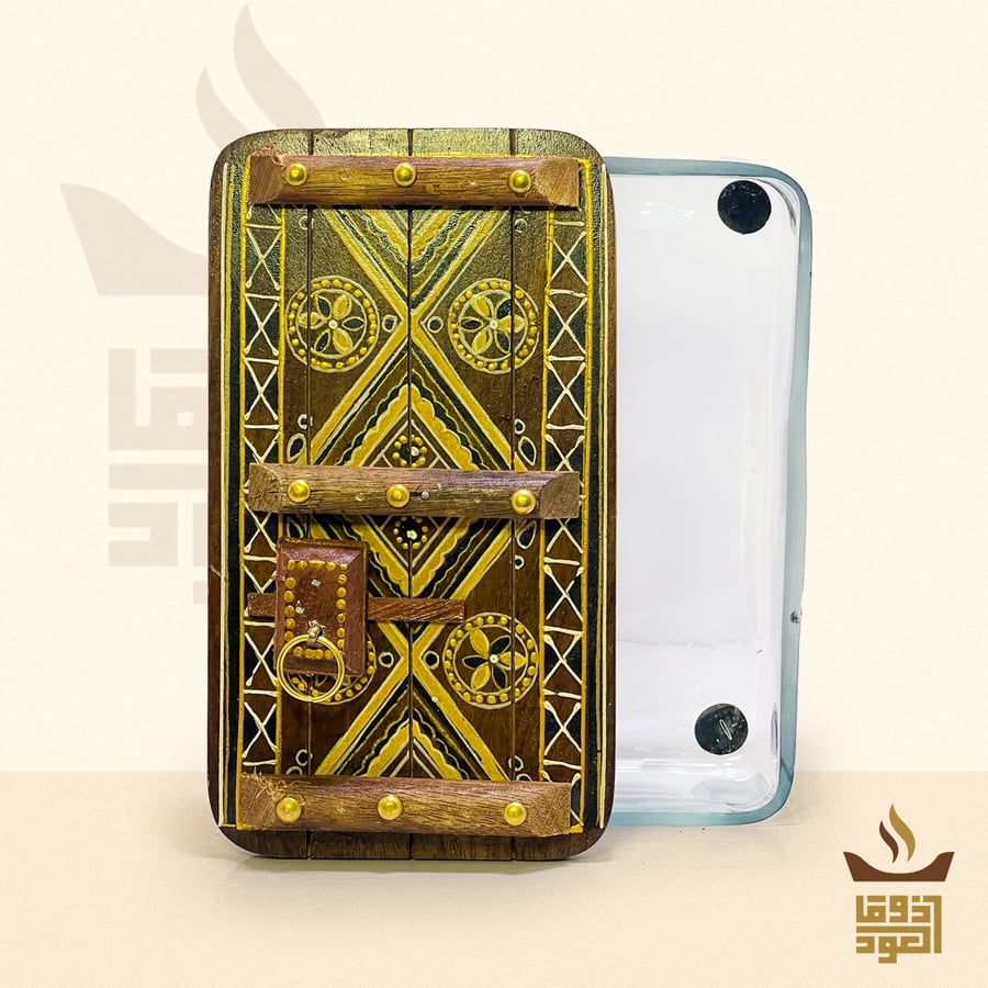 Najdi door, glass, three ounces, brown and yellow